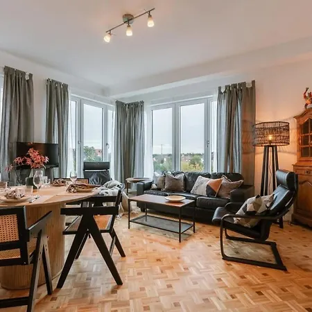 Apartment Huswell - Cozy With Parking Near The Knokke-Heist