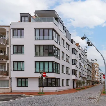 Apartment Huswell - Cozy With Parking Near The Knokke-Heist