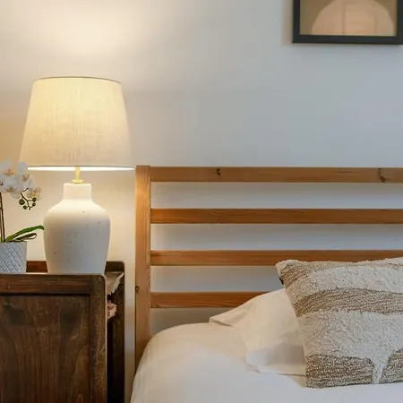 Huswell - Cozy With Parking Near The Apartment *
